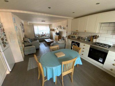 Leased - 264 Fenpark Road-12