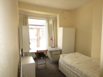 Leased - 14 St. Edmond Avenue-8