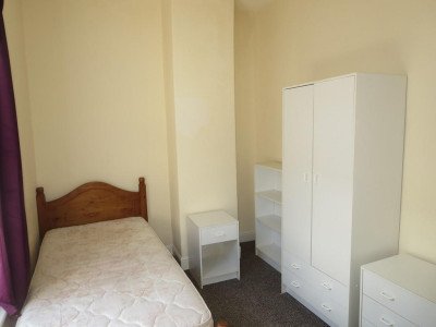 Leased - 14 St. Edmond Avenue-9