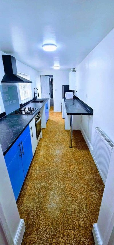 Leased - 129 High Street-9