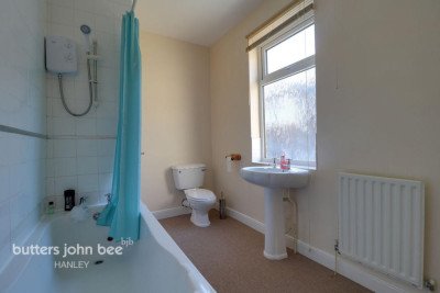 Lease - 8 Northwood Park Road-8